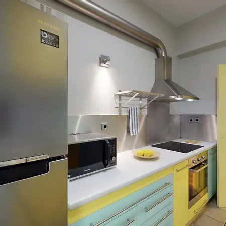 I Akropolis - Koukaki På 75 M². Soveværelser: 3. Private Badeværelser: 2. Lejlighed *